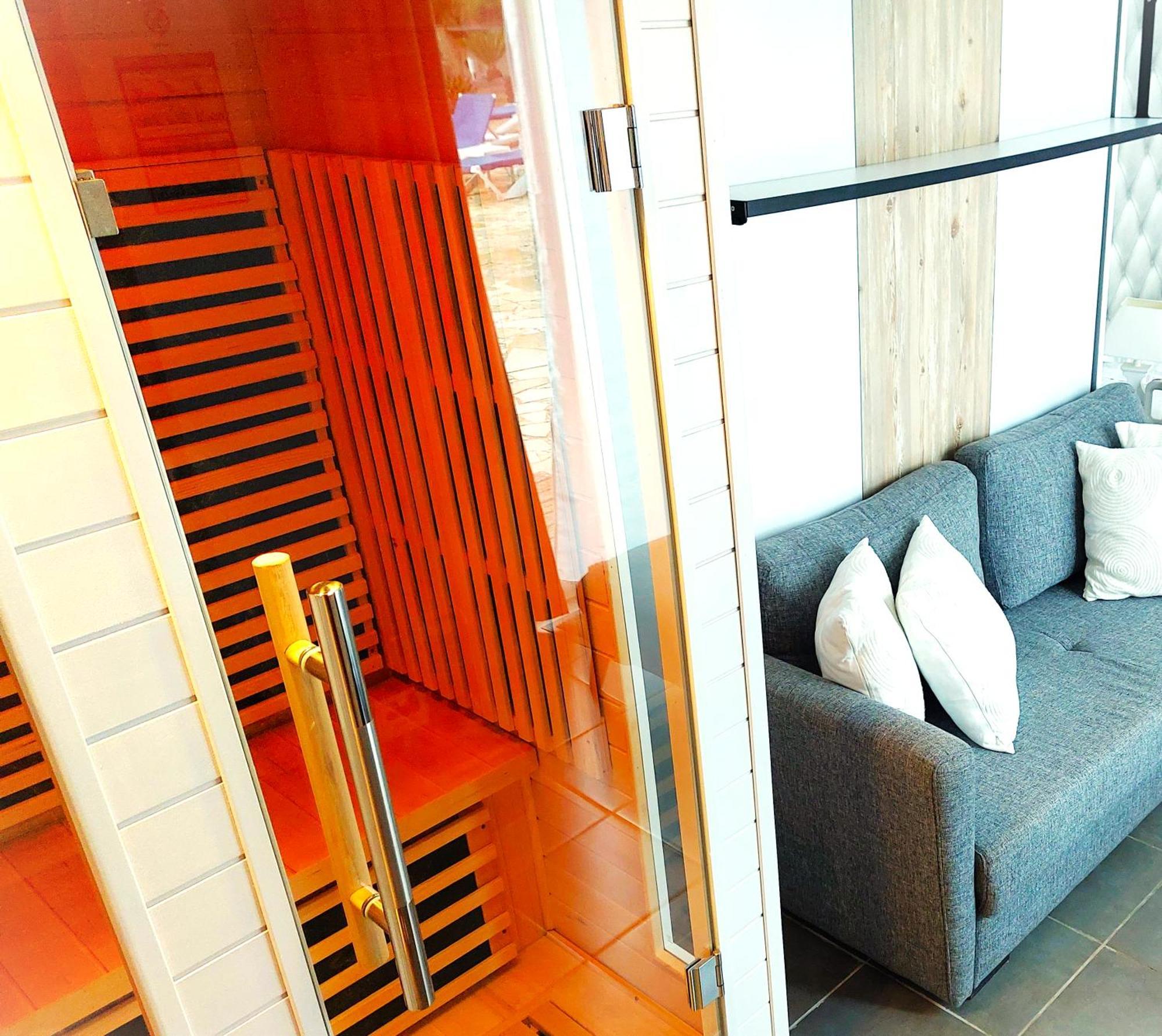 Hotel Les Jardins De Bormes, Sauna & Jacuzzi エクステリア 写真