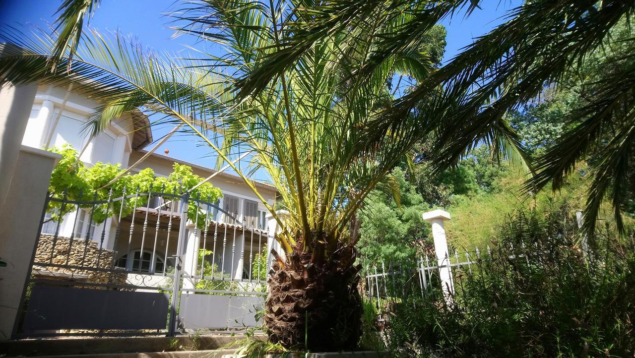 Hotel Les Jardins De Bormes, Sauna & Jacuzzi エクステリア 写真